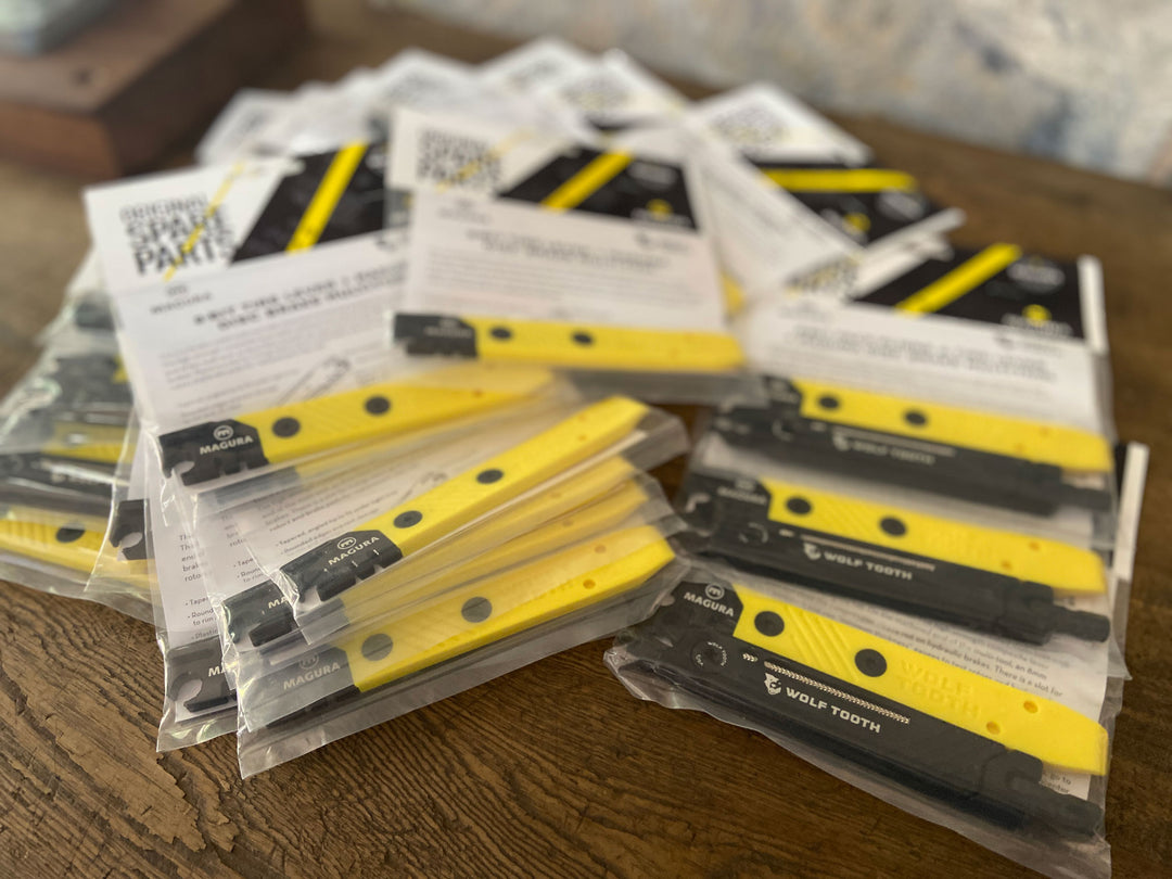 Multi Herramienta para frenos de disco + Wolf Tooth 8-Bit Pack Pliers