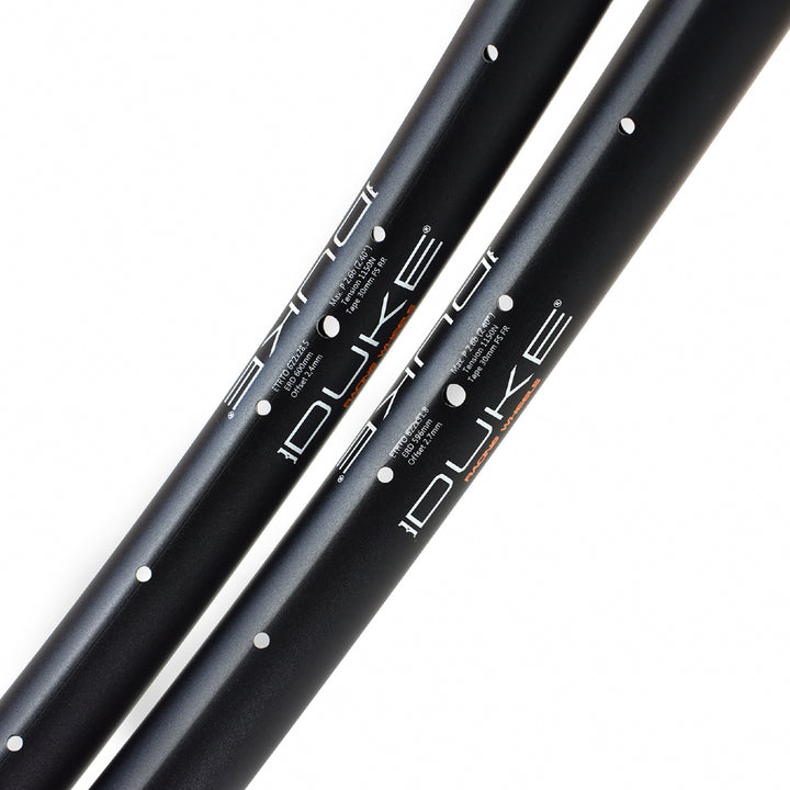 DUKE Juego de Aros DUKE Rim Fury Star 6Ters :: Rodado 29'' 28 hoyos Aluminio