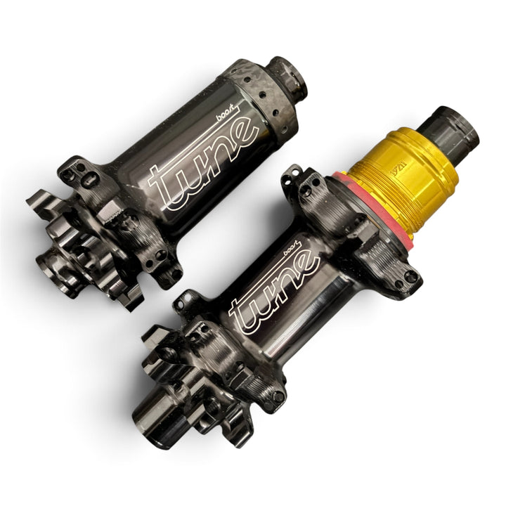 Juego de Mazas TUNE Princess Boost 110x15 + Prince Boost 148x12 SRAM XD 28H · Negro