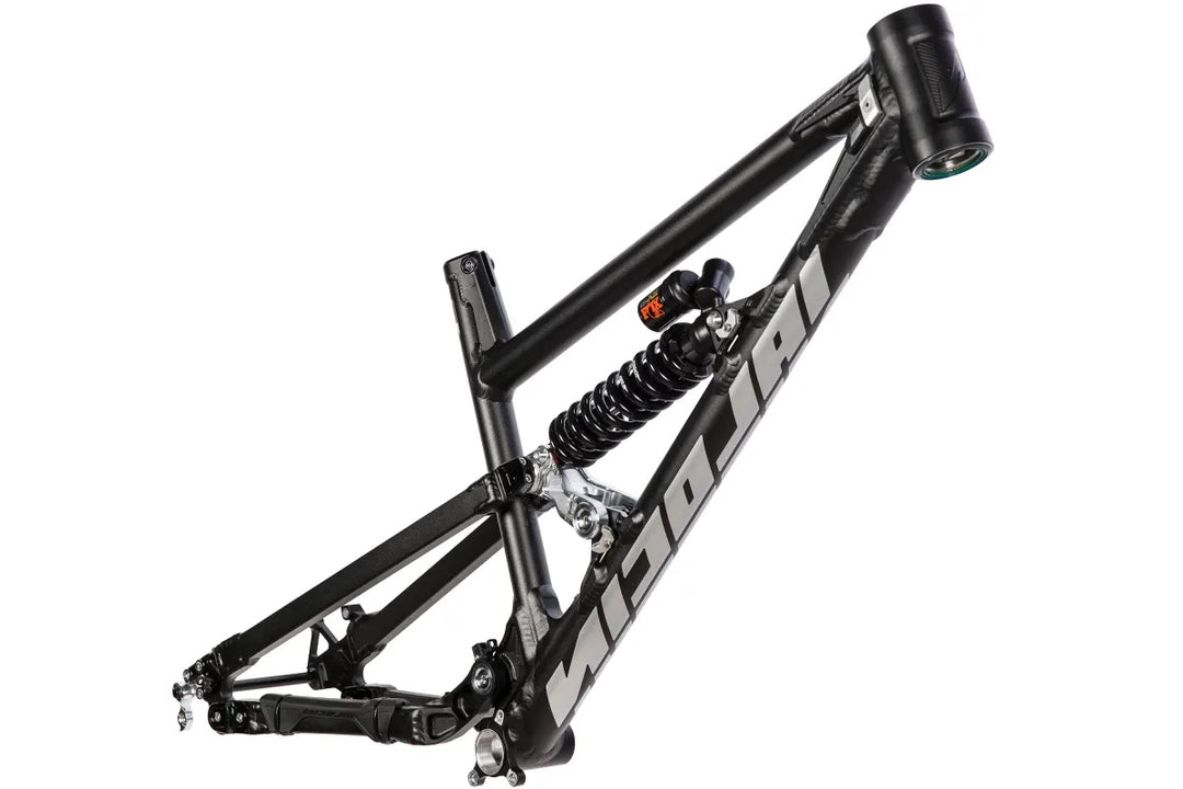 Nicolai G18 HAMMER color Raw / Talla L (178-190 cm) 2025